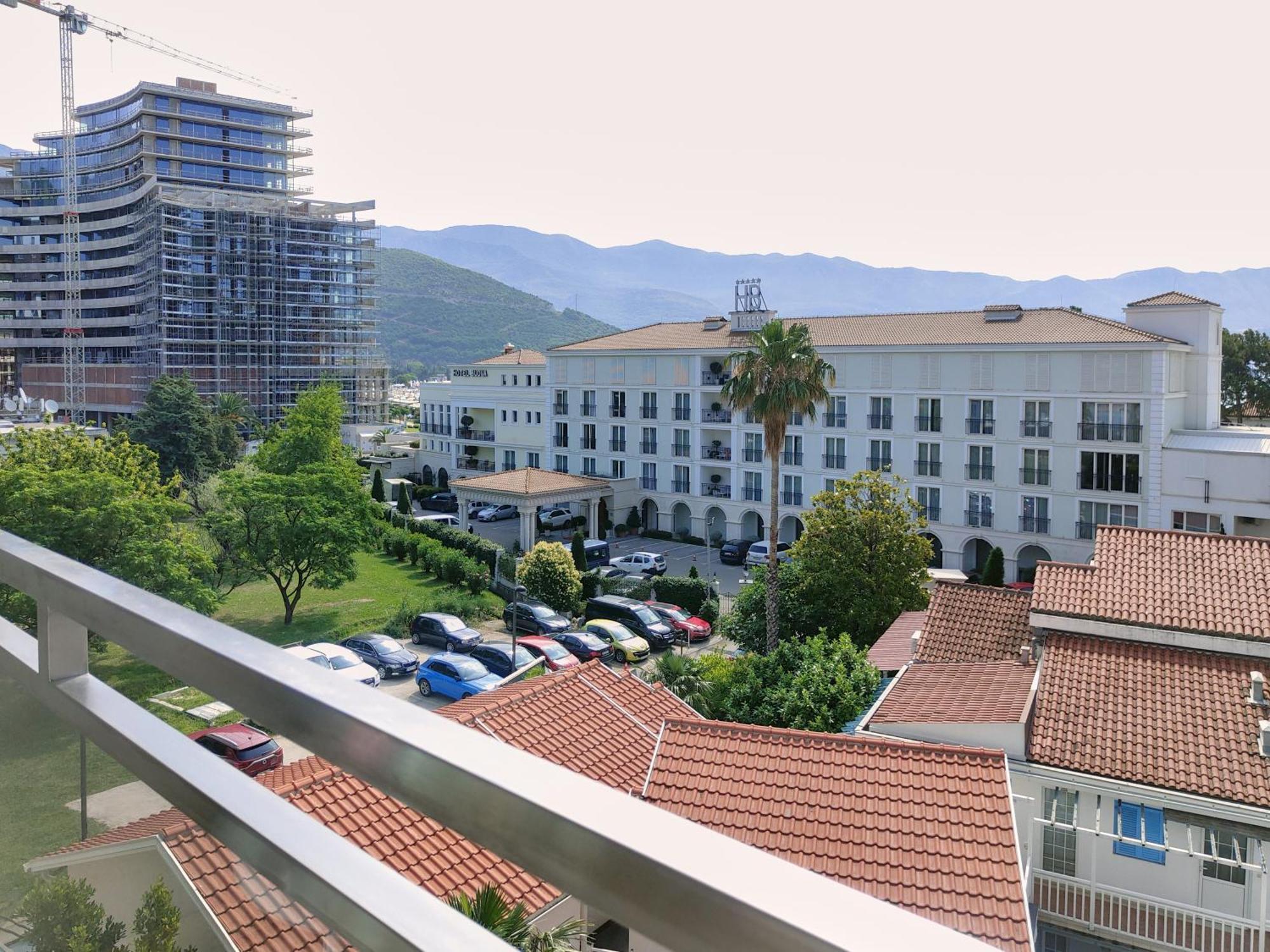 Montesun Fontana Apartments Budva Eksteriør billede
