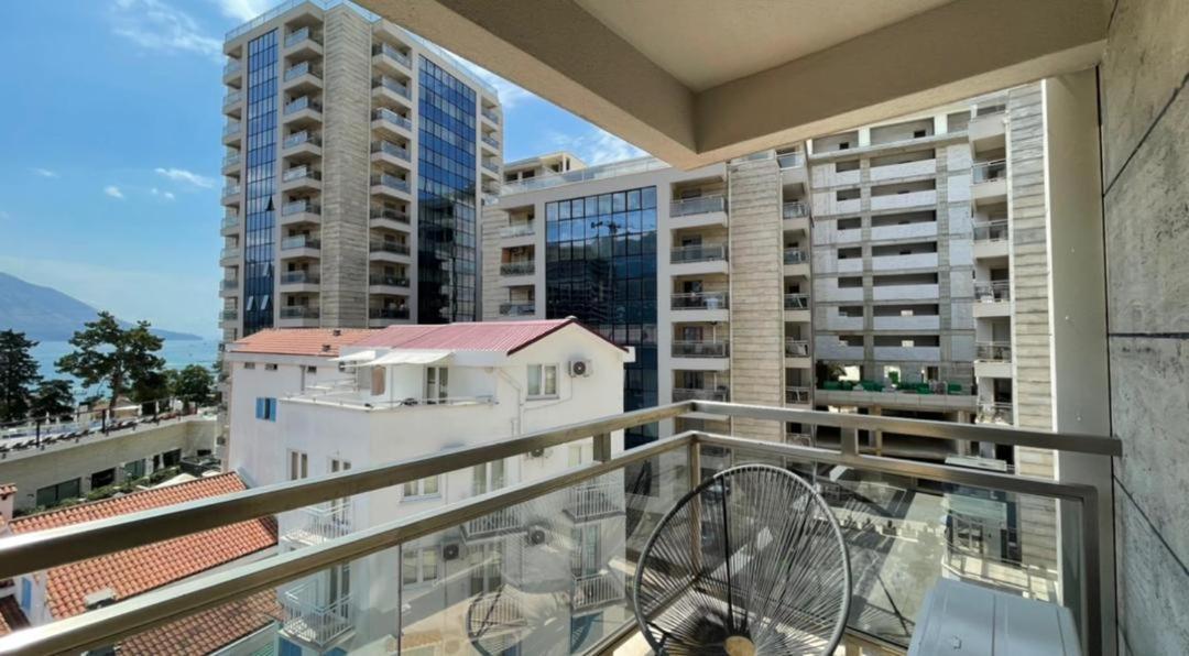 Montesun Fontana Apartments Budva Eksteriør billede